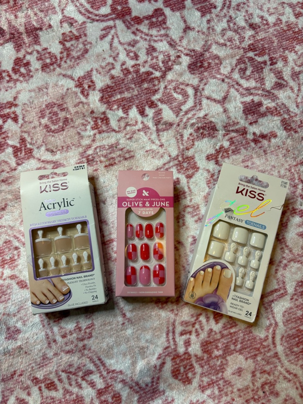 Kiss Acrylic & Kiss Toe Fantasy & Olive & June Red Press-On Nails Assortment